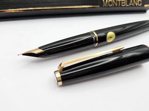 ☆典藏老筆☆ MONTBLANC 萬寶龍 Montblanc 萬寶龍320 活塞式 14K金 鋼筆 #YY1159D