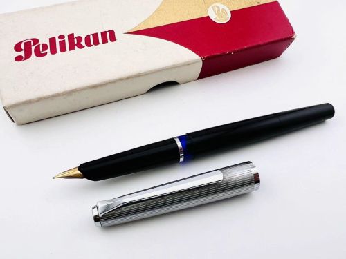 ☆典藏老筆☆  PELIKAN 百利金 20 SILVEXA  14C 銀沙EF 鋼筆