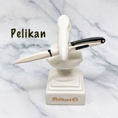 德國 Pelikan 百利金 典藏款 絕版鵜鶘造型筆擱/筆插 — 拍照趣味選擇